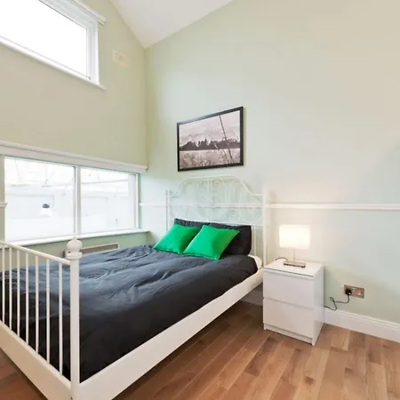 Appartamento Winter Garden With Private Rooftop *