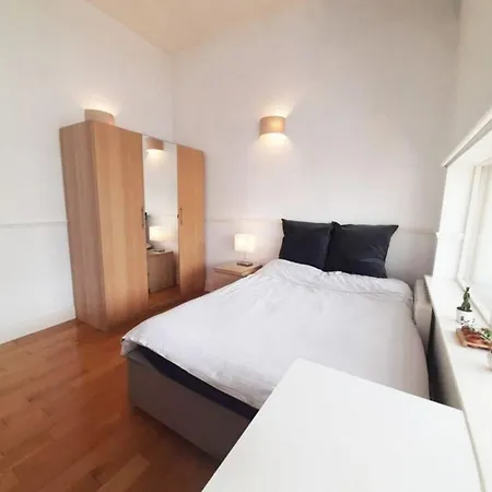 Appartamento Winter Garden With Private Rooftop *